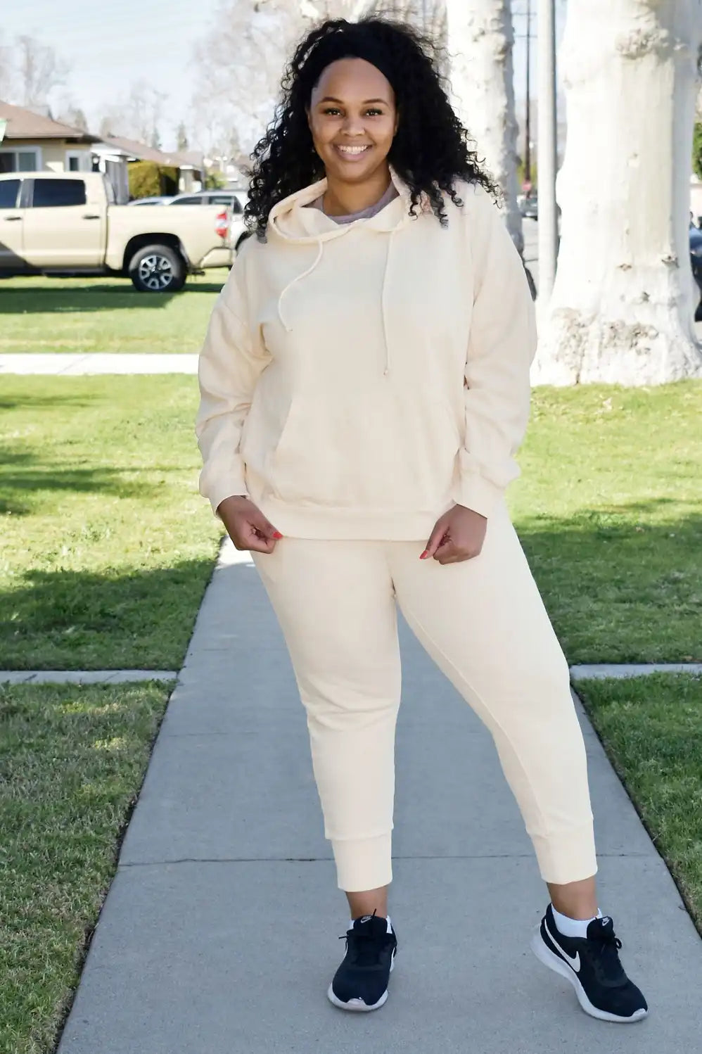 Esmi Pullover Hoodie