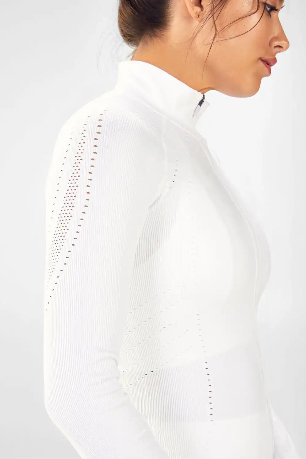 Delta Seamless Long-Sleeve Zip Up