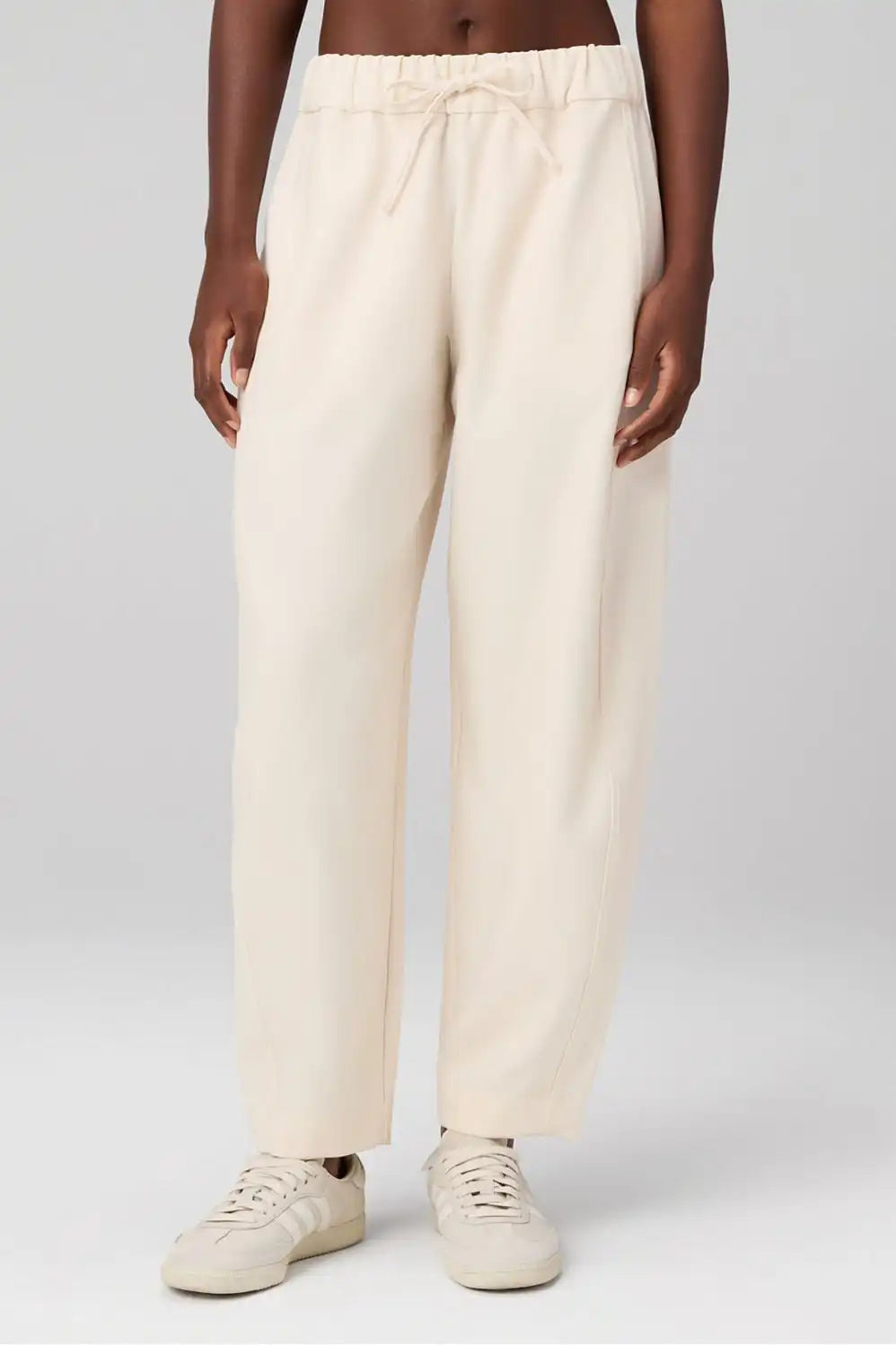 Easy Twill Mid Rise Barrel Pull-On Ankle Pant